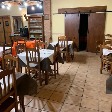 Los Torrejones Guest house Caude